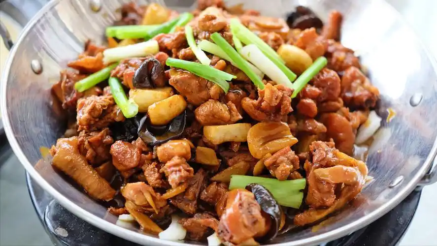 今天蓉儿为大家分享10款饭店人气招牌菜,款款经典,都是家常菜,但看似