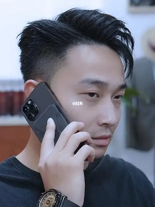 男士三七分发型