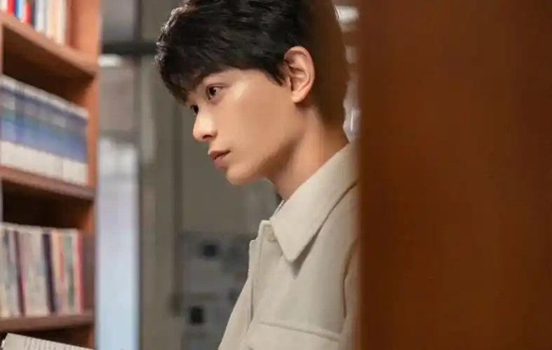 月光变奏曲虞书欣变身菜鸟小编辑与丁禹兮相爱相杀