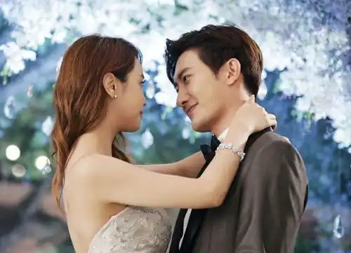 首谈与李多海恋情:刚分手时我不能接受7月2日,由杨幂,李易峰,郑爽