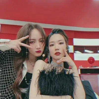 孟佳为王霏霏庆生 写藏头诗表白情真意切_高清图集_新浪网