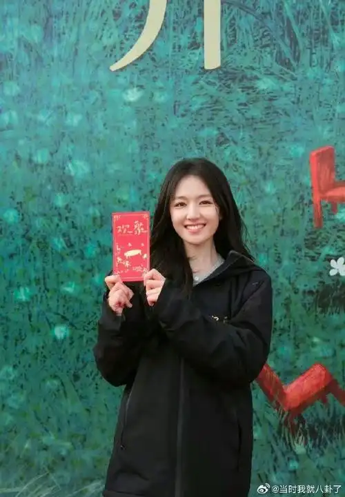 李兰迪生图抓拍