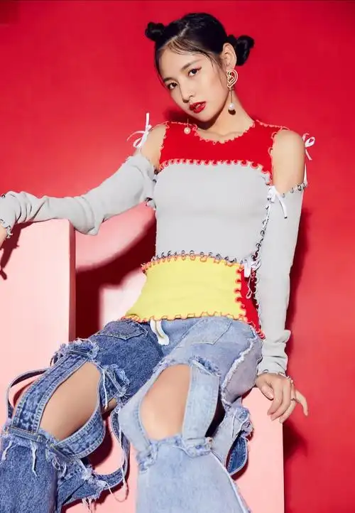 可甜可盐无缝切换!赵粤甜酷撩人青春气息爆棚