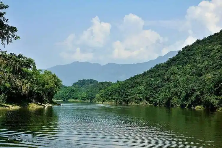 都江堰这些神仙颜值湖泊个个美景如画秋游打卡千万别错过