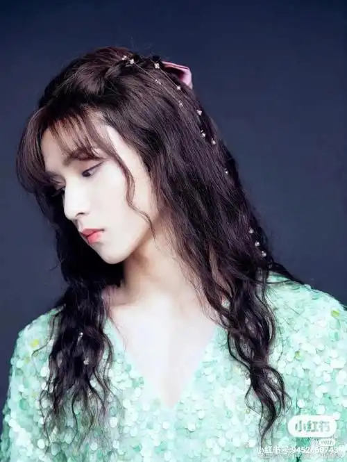 时代少年团女装图