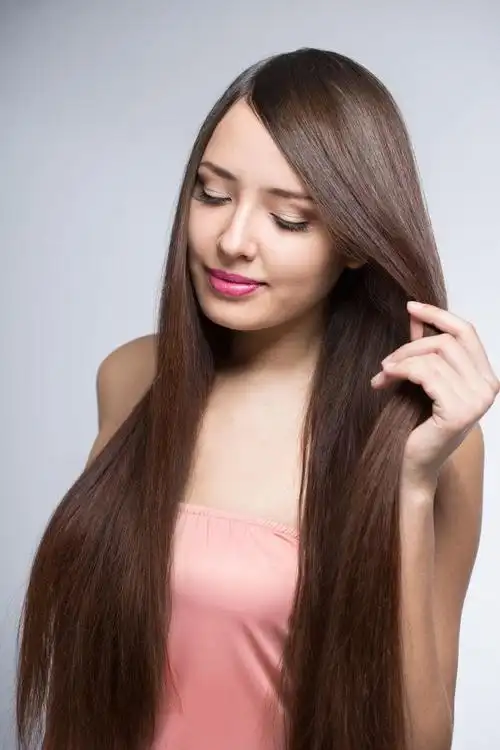 捋头发的年轻的长发美女素材-高清图片-摄影照片-寻图免费打包下载