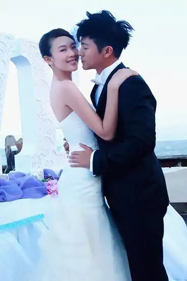 林申童瑶海南大婚 《求爱假期》促成欢喜冤家