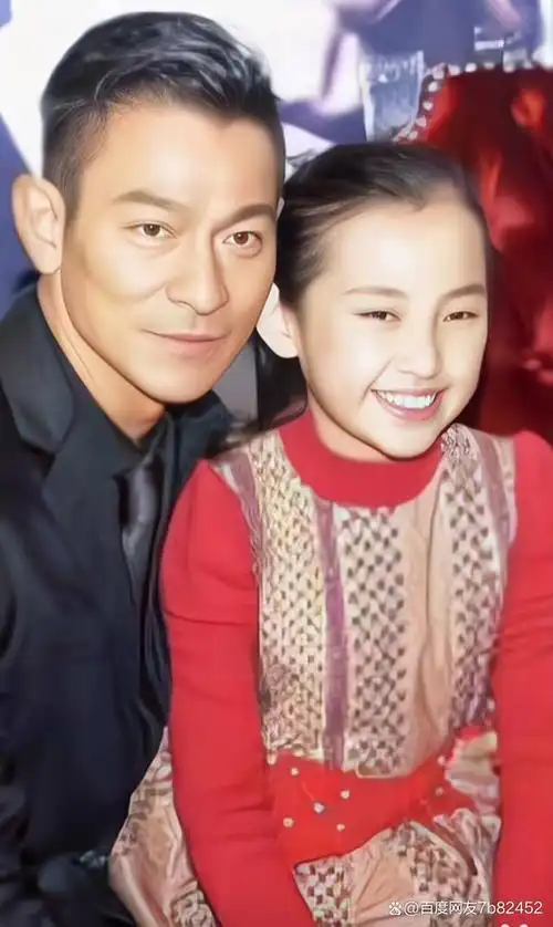 2012年生下爱女刘小蕙,周岁生日当天,刘德华送了一套上亿豪宅作为生日