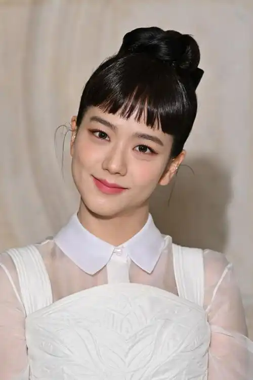 金智秀公主风造型##金智秀刘海