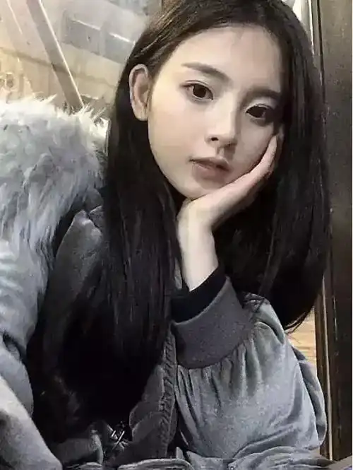 锦鲤妹子以前长这样?杨超越旧照曝光偏爱黄发