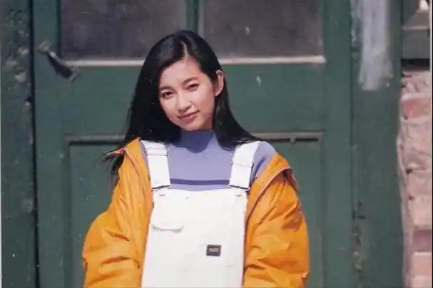 交际花李冰冰现形记讨好大佬陪睡上位拍一部戏换一个伴侣