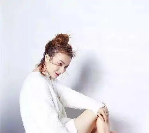 李易峰生冷回应"易昕恋",凸显出吴昕作为被凌辱女性的存在