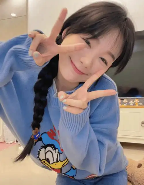 原创被徐梦洁可爱到了穿针织毛衣甜到心坎里这个宝藏女孩惹人爱