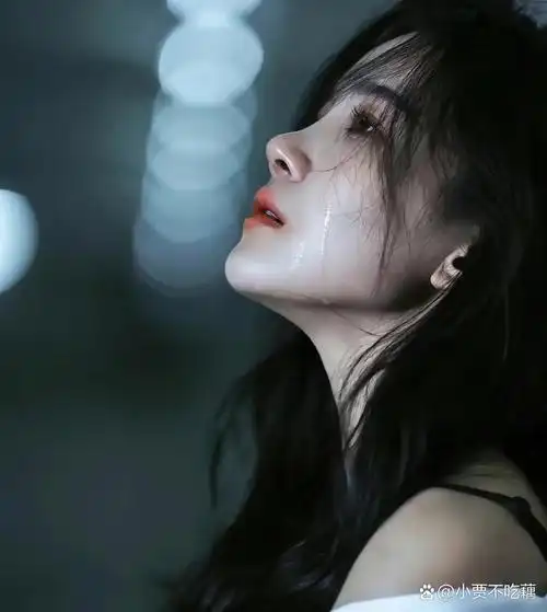 02 晚上坐出租车回家时,没事和师傅闲聊,随口问