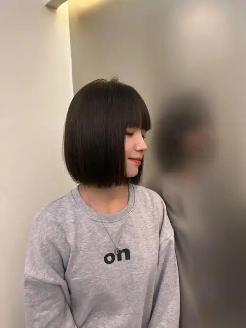 今天为大家带来一款lisa同款的免打理发型7515@广州发型设计阿豪