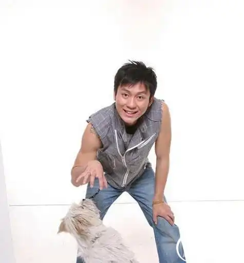 李晨早期休闲写真 一展鲜肉气质(2/16)