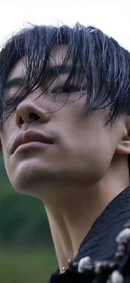 #易烊千玺t六月刊成熟感大片#