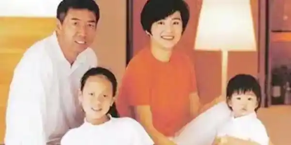 农村教师突然得知亲生妹妹竟是林青霞相认后品质让人感动