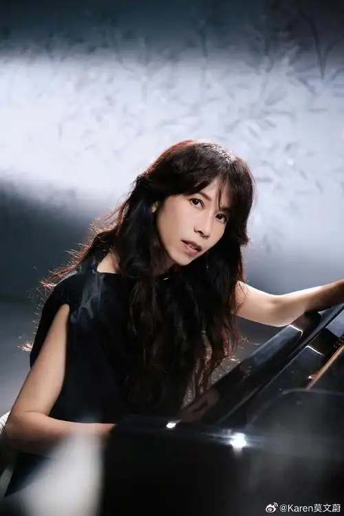 莫文蔚你宣吧#  每当听到莫文蔚的歌声,我们会被她独特的嗓音和感人