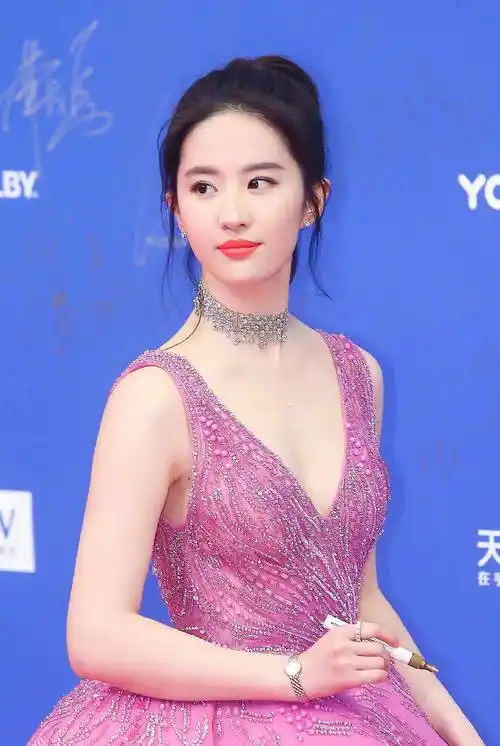 原创刘亦菲风华绝代宛如仙女下凡巅峰颜值古装造型堪称不朽经典