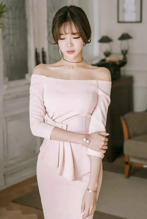 丰满美女酥胸爆乳大胆长裙美女性感图片