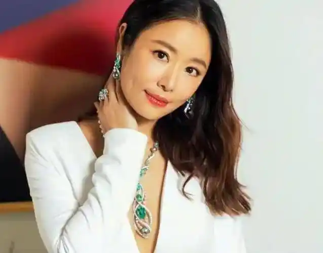 林心如怒怼大陆网友要尊重隐私,在外网晒发怒表情_照片_明星_孩子