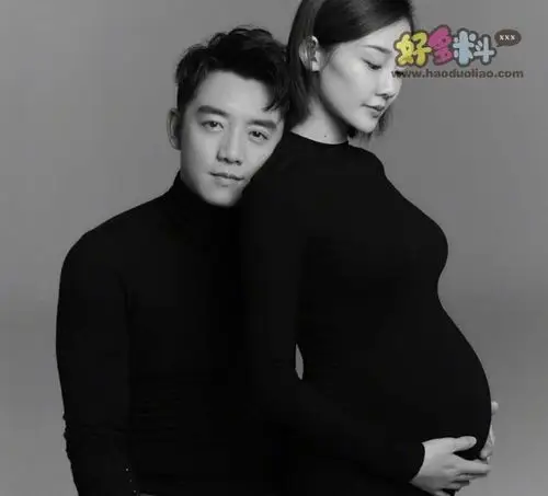 郑恺和苗苗什么时候在一起的郑恺晒孕照为苗苗庆生