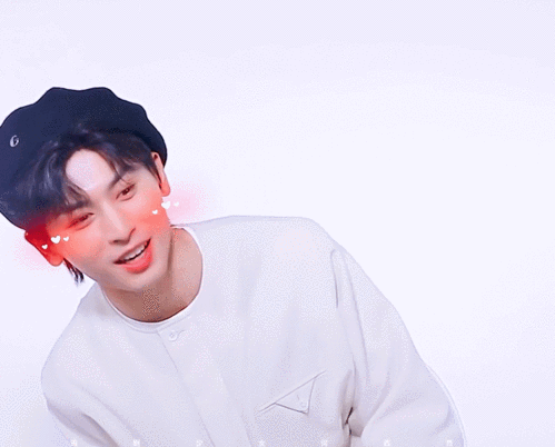 生活实苦,让张哲瀚的笑容治愈你