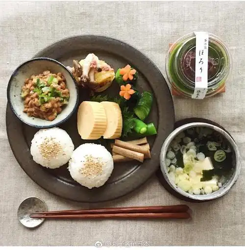 日系精美和风早餐看出特点了吗饭团海鲜几乎必备呀