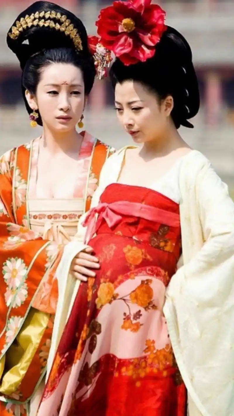 古装扮演怀孕的明星  谁孕味十足?最后一位最认真  你觉得呢?