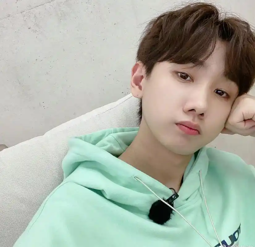 汪苏泷恋情曝光