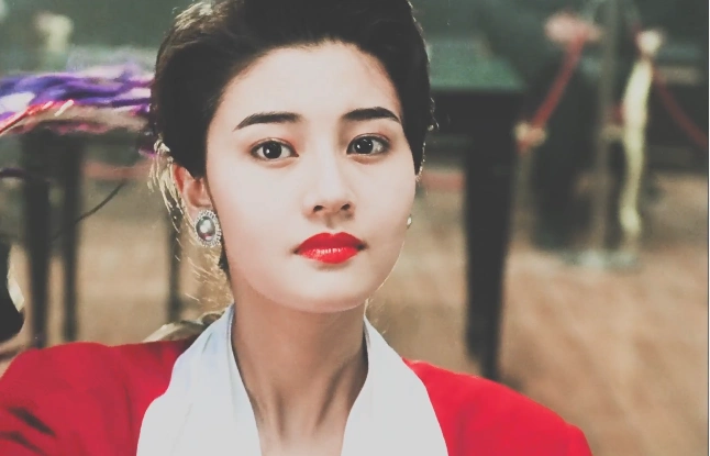 看了李嘉欣珍贵的早期照片,明白了她为什么会是香港小姐冠军