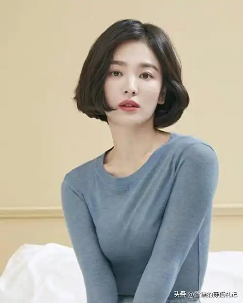 女人一旦过了50岁,不建议留这3种发型!不是土气显老就是难打理