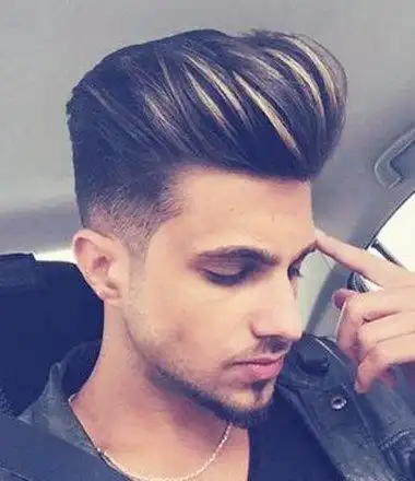 男生渐变式发型鬓角开到哪里更合适 剃短发最重要的边边角角