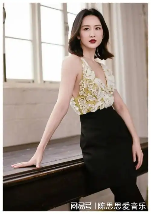 闹太大,王鸥最新美照曝光,41岁身材惊艳全场,看呆众人!