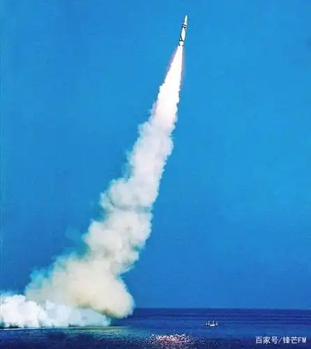 巨浪2潜射弹道导弹发射