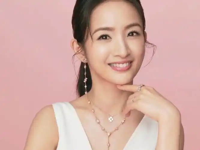 林依晨 越多的伤痛,就需要越多的爱去弥补.#爱情#情感共鸣