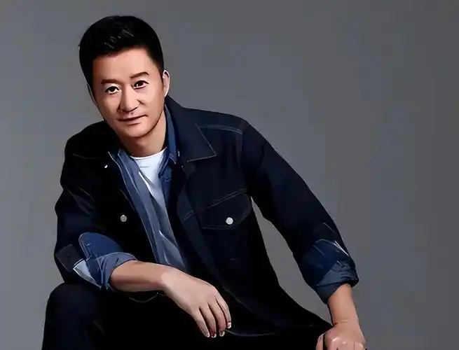 吴京与家人在外国过春节,却被网友痛批:拍爱国电影去