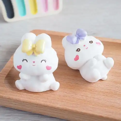 小兔子摆件情侣生日蛋糕装饰治愈激励学习小物件可爱摆件