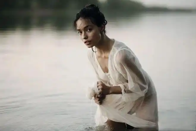 俄罗斯美女摄影师的人体作品