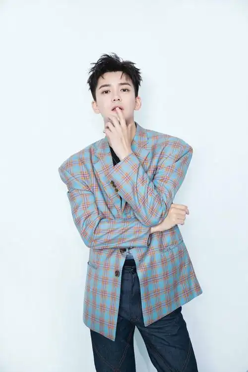 instyle大明星##熊梓淇0606生日快乐