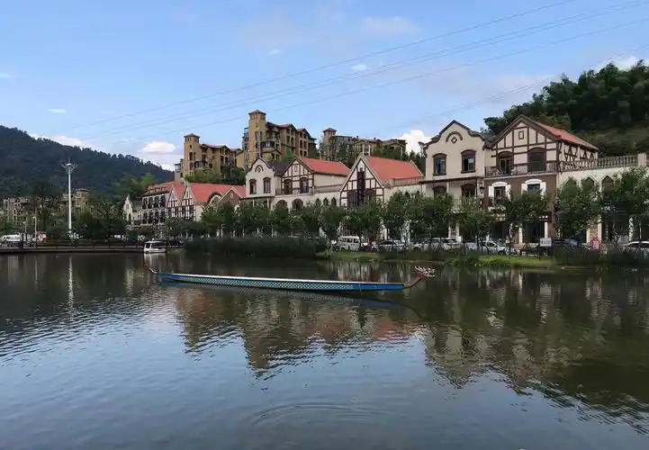 贵州遵义赤水天鹅堡森林公园游记