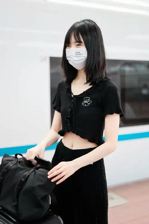 郑乃馨硬糖少女303门面主唱