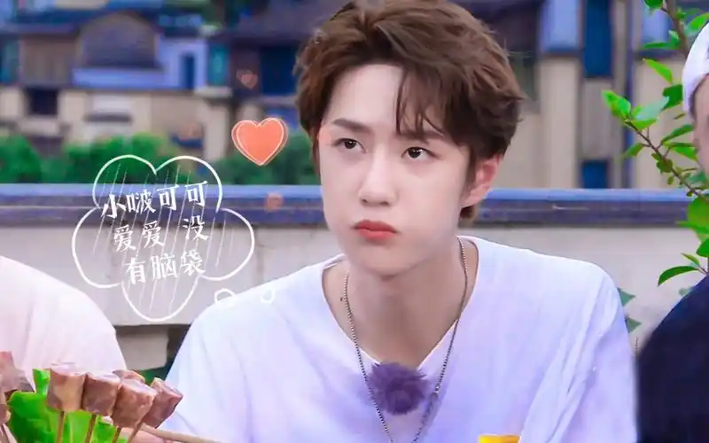 【王一博reaction】极限青春 滑板小啵第一期 是还不太会滑板的宝贝