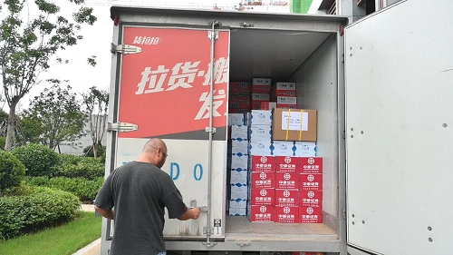 货拉拉400位司机爱心接力为河南水灾运送超260车次物资