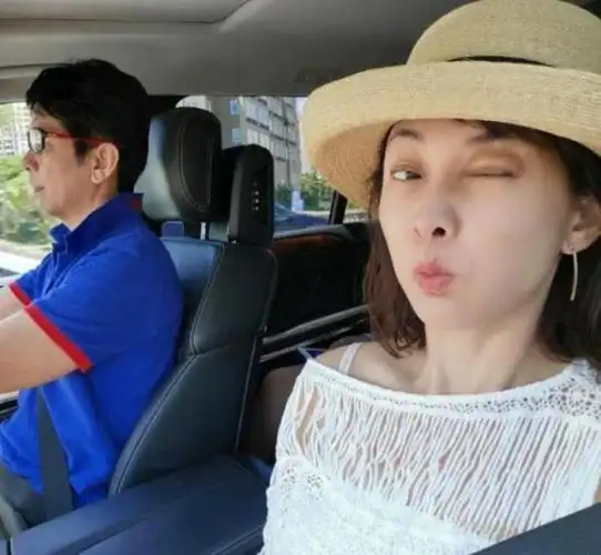 牛莉的老公是谁牛莉与丈夫相识23年