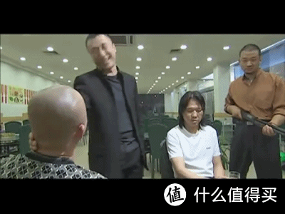 眼神,摘了眼镜直接干架,有刘华强内味儿了……小编昨晚一口气刷了7集