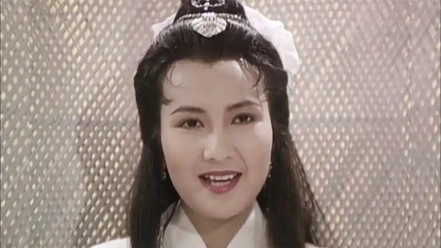 88版《绝代双骄》邀月宫主是"小青"陈美琪饰演白衣飘飘冷艳高贵