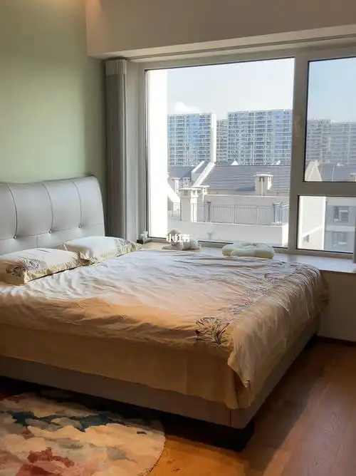 没有滤镜的小卧室随手拍都很温馨舒适