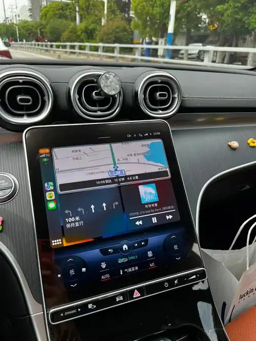 奔驰c配合carplay一起服用真的香